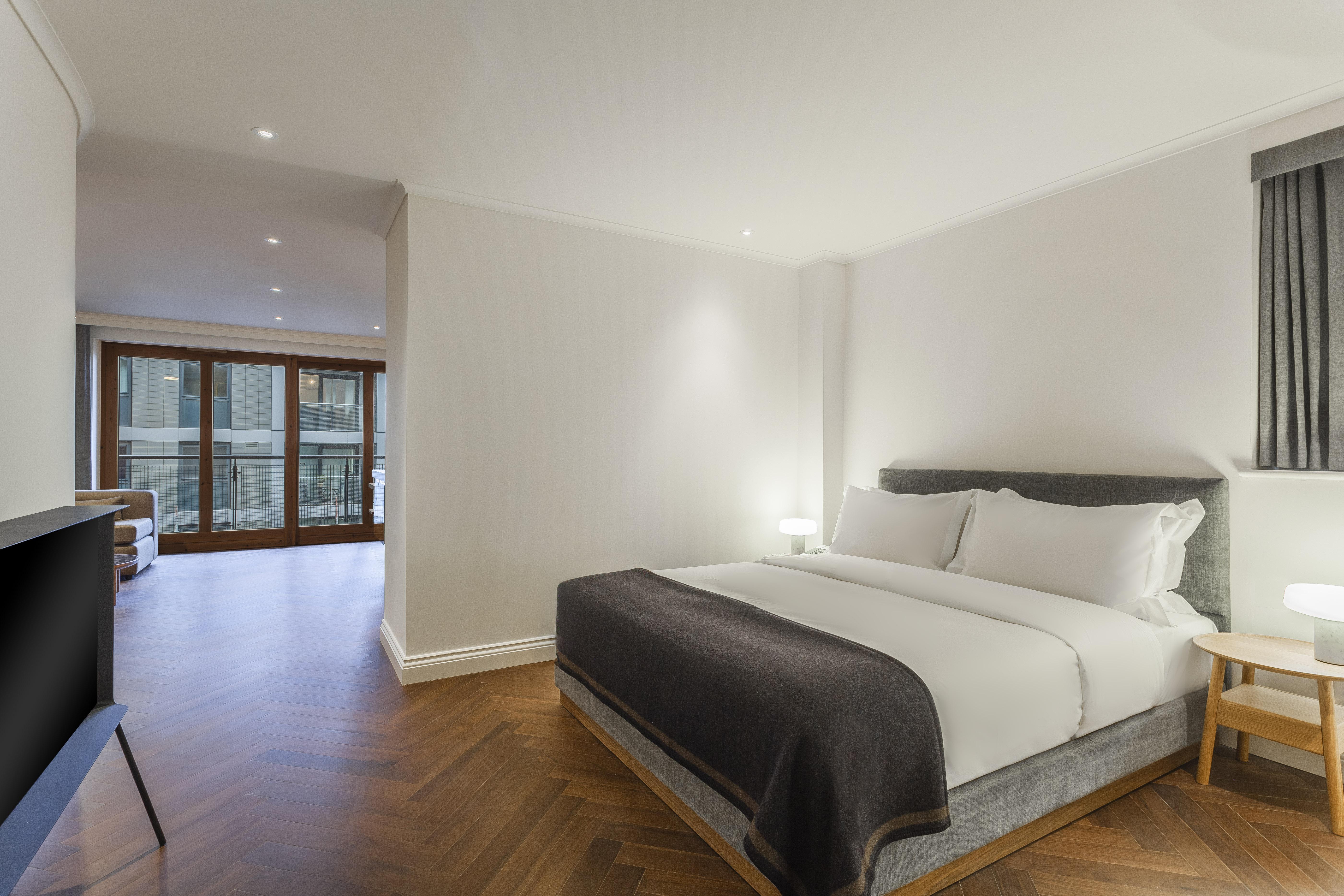 The Roseate Reading Hotel Exterior photo A bedroom at the hotel